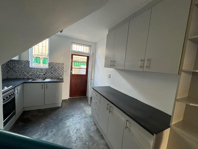 To Let 2 Bedroom Property for Rent in Woodstock Western Cape